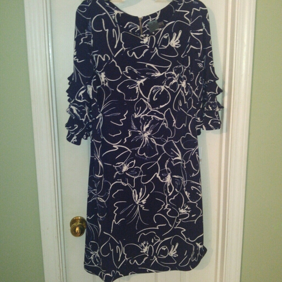 Gabby Skye Dresses & Skirts - Gabby Skye Dress NWT Navy Ivory Size 12